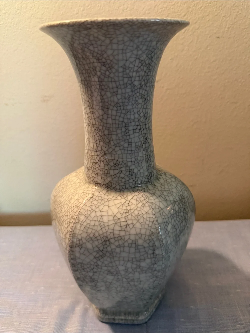 Avon Crackle Glaze Ceramic Vase in Off-White